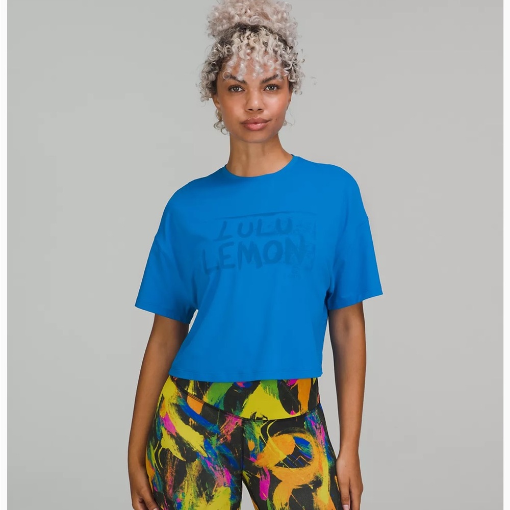 Lululemon t shirt